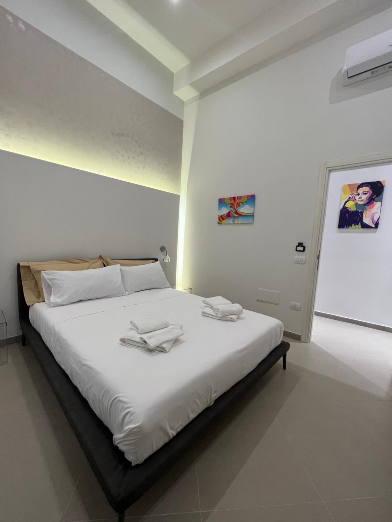 Dimora Chiaia 209 Hotel Napoli Ngoại thất bức ảnh