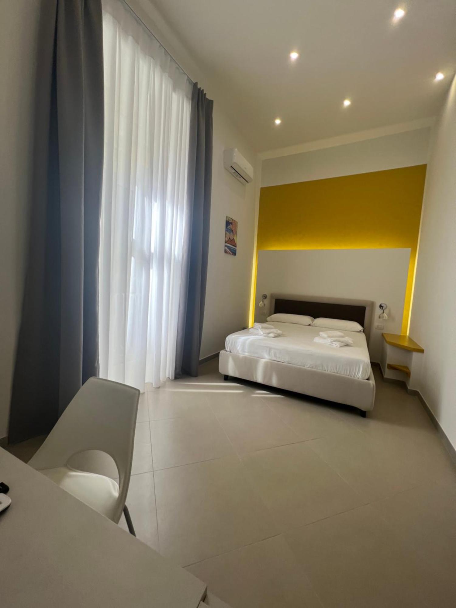 Dimora Chiaia 209 Hotel Napoli Ngoại thất bức ảnh