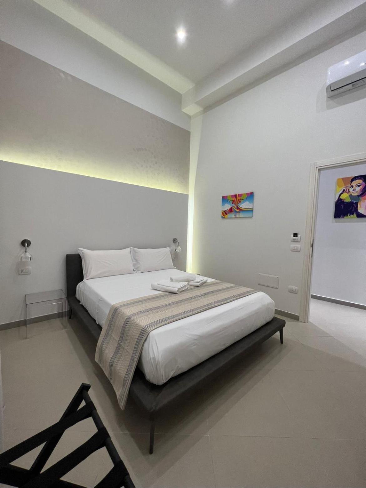 Dimora Chiaia 209 Hotel Napoli Ngoại thất bức ảnh